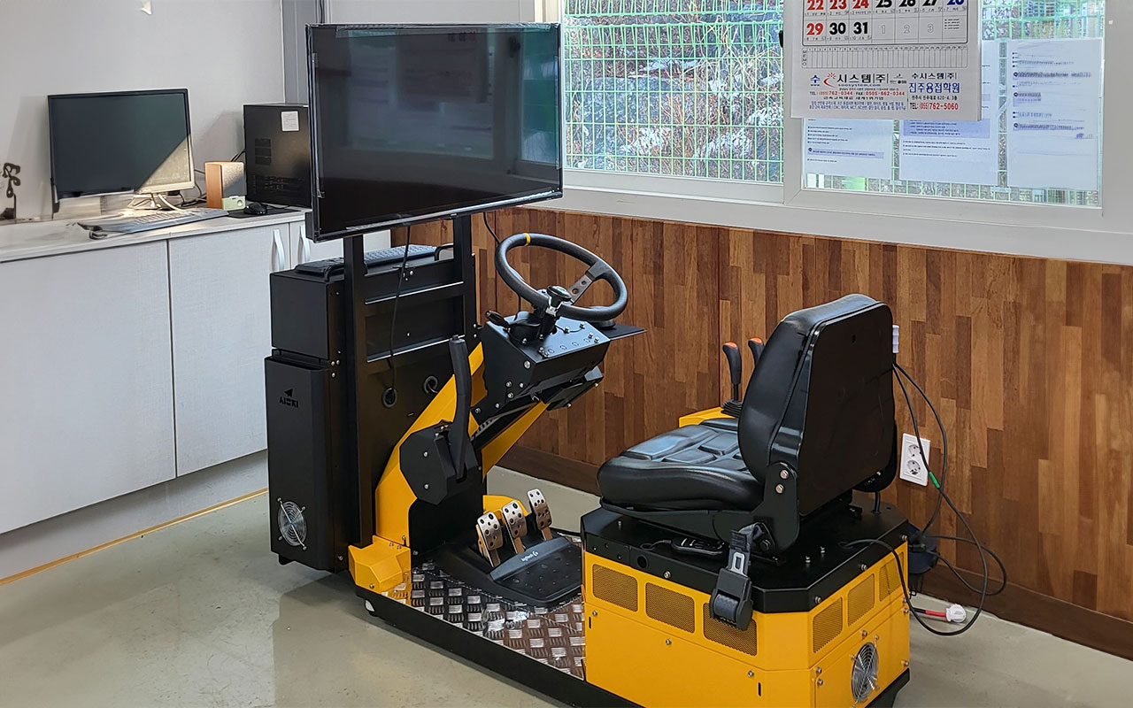 Delivery of Forklift HMD Simulator to a Technical High School