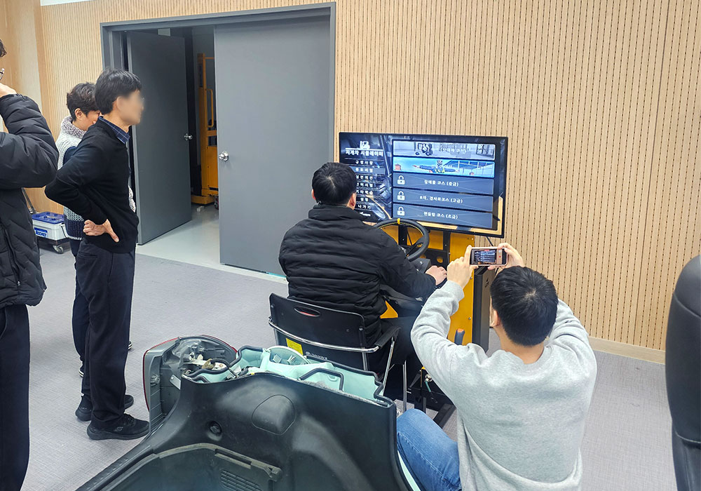 2025-08-19_porklift-simulator-delivery-complete-Gumi-university.jpg